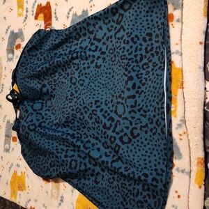 CL3-NWT Kona Sol Halter XL Blue Black Leopard Built-in Bra Swim Top